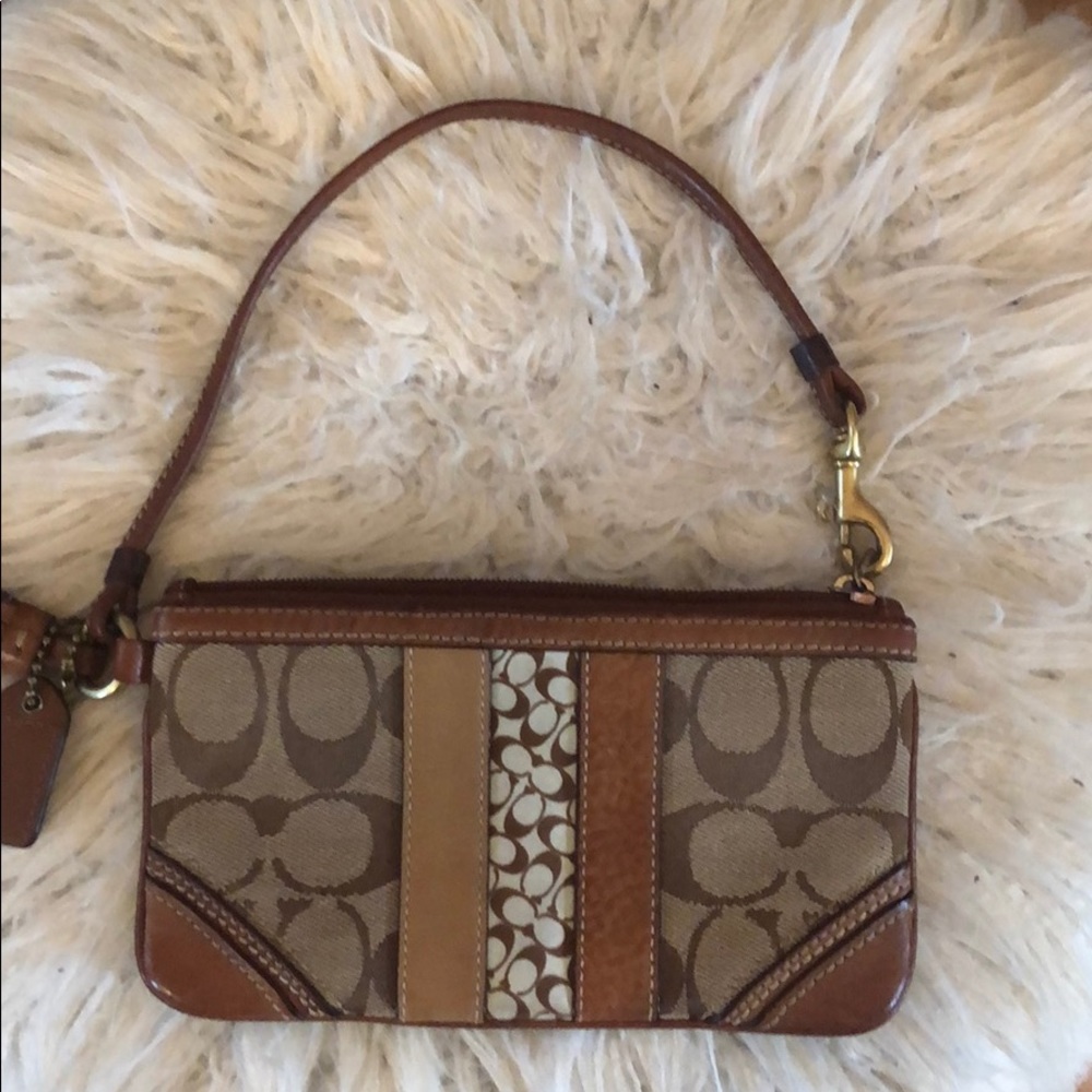 Coach wristlet - Picture 5 of 5